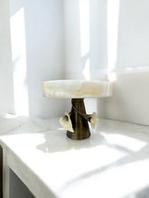 Load image into Gallery viewer, Onyx Pedestal with Calla Design