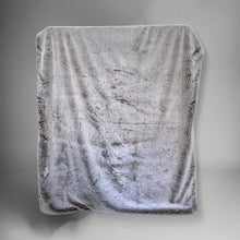 Load image into Gallery viewer, Chestnut Faux Fur Throw – The Art of French Softness