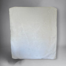 Load image into Gallery viewer, White Faux Fur Throw – The Art of French Softness
