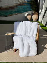 Load image into Gallery viewer, White Faux Fur Throw – The Art of French Softness
